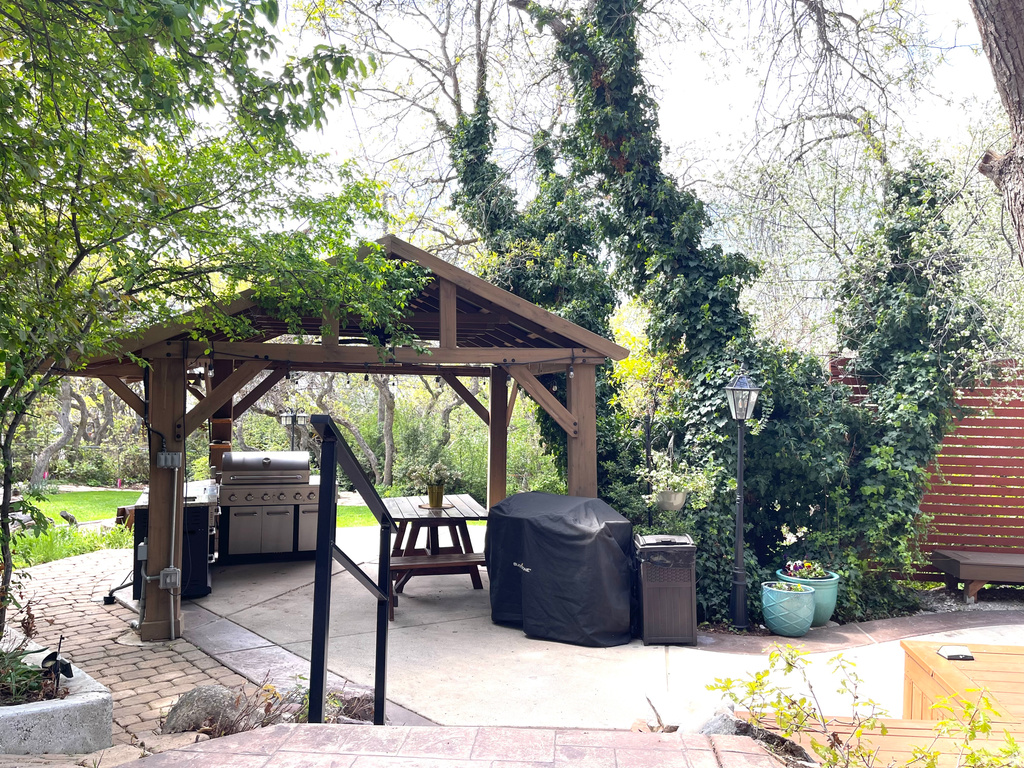 3838 S 2900 E Millcreek, UT 84109