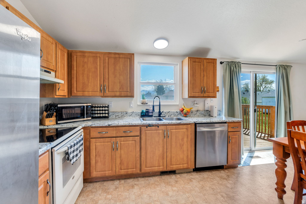 5885 S MISTY WAY Kearns, UT 84118