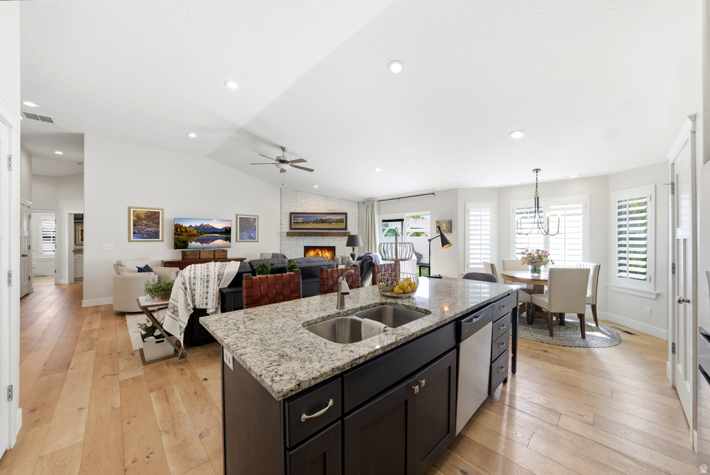 699 W 650 S Springville, UT 84663