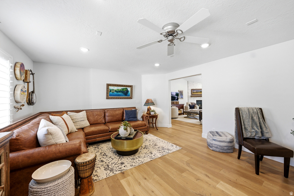 699 W 650 S Springville, UT 84663