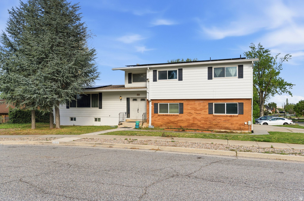 4723 S MADISON AVE South Ogden, UT 84403