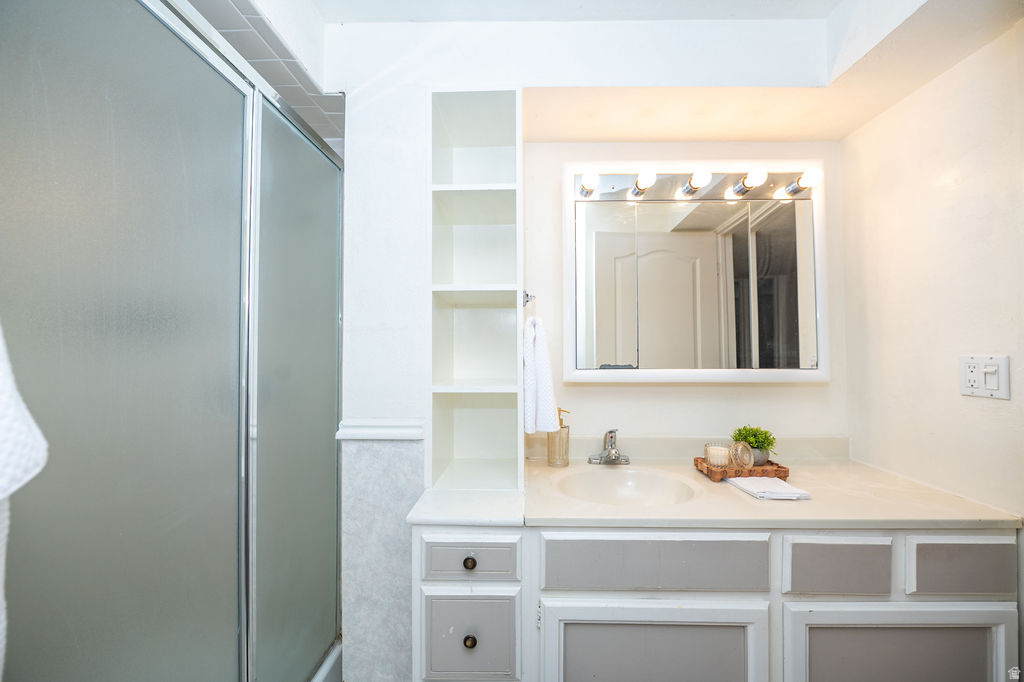 788 W 2400 N Clinton, UT 84015