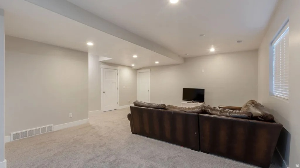 3349 N 350 W Lehi, UT 84043