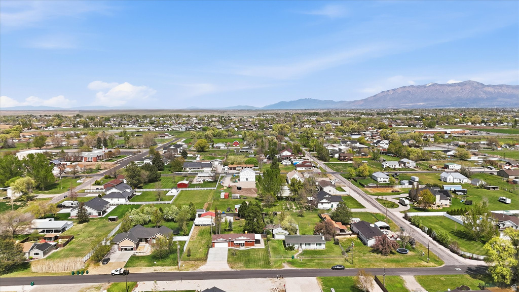 6030 W 5800 S Hooper, UT 84315