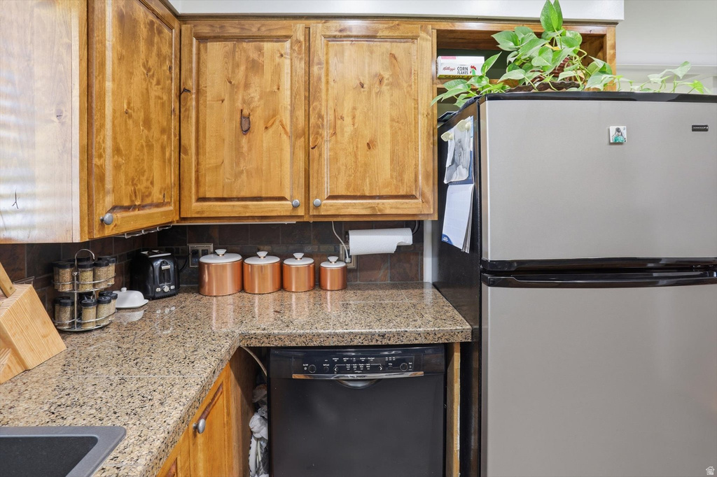 6030 W 5800 S Hooper, UT 84315