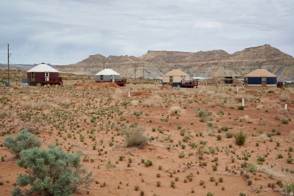 151 S NOMAD WAY Big Water, UT 84741