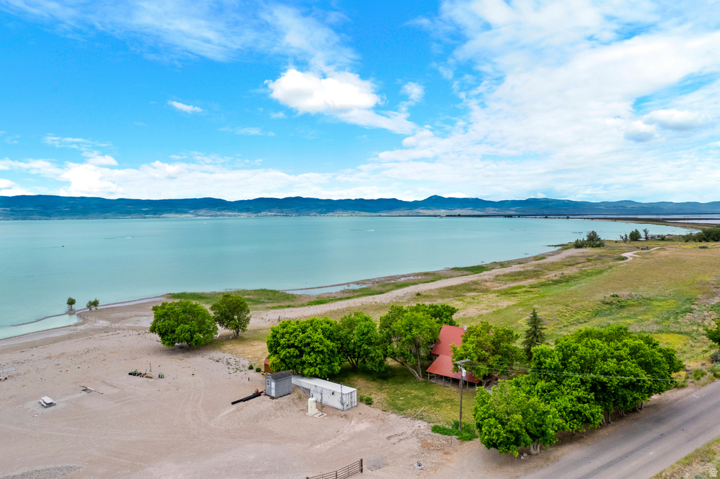 377 EAST SHORE RD Saint Charles, ID 83272