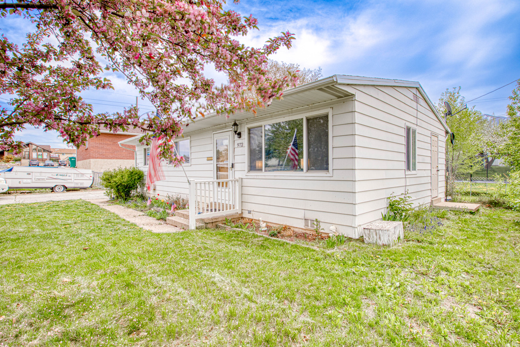 972 LA VERDE ST Layton, UT 84041