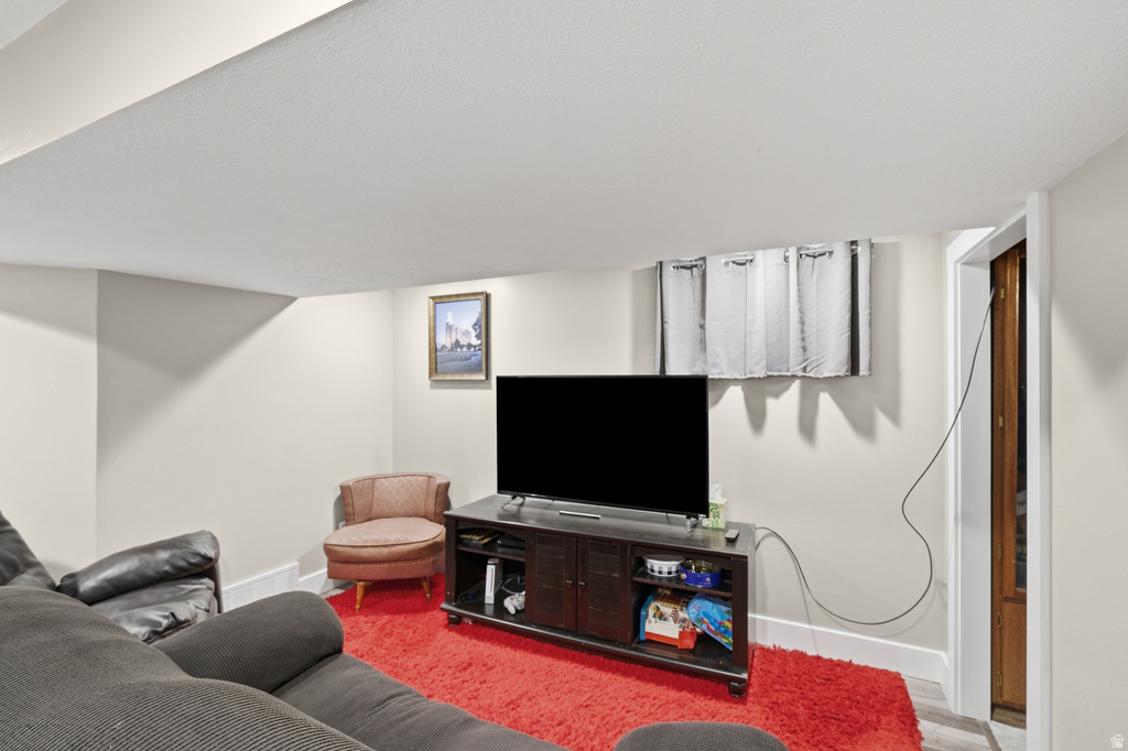 868 N 100 W Tremonton, UT 84337