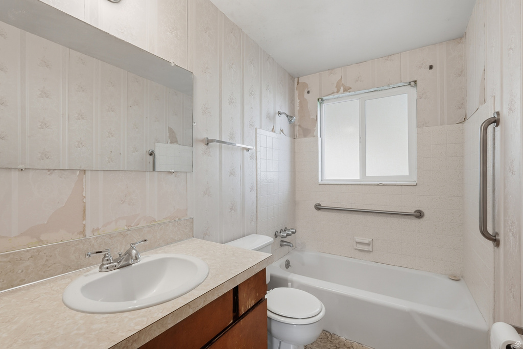 9882 S 610 E Sandy, UT 84070