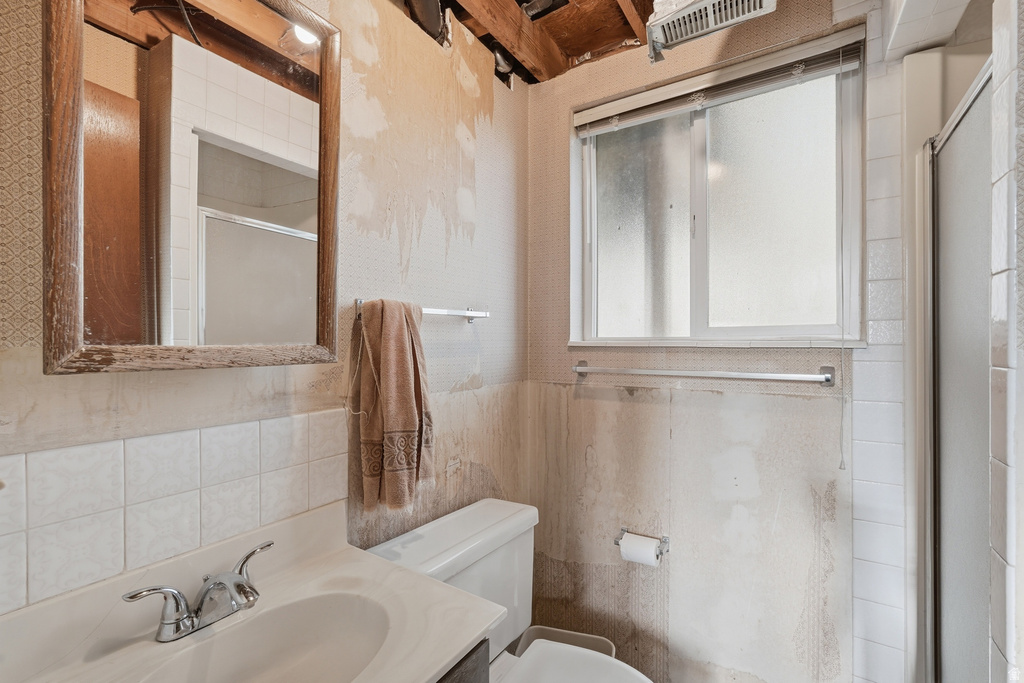 9882 S 610 E Sandy, UT 84070