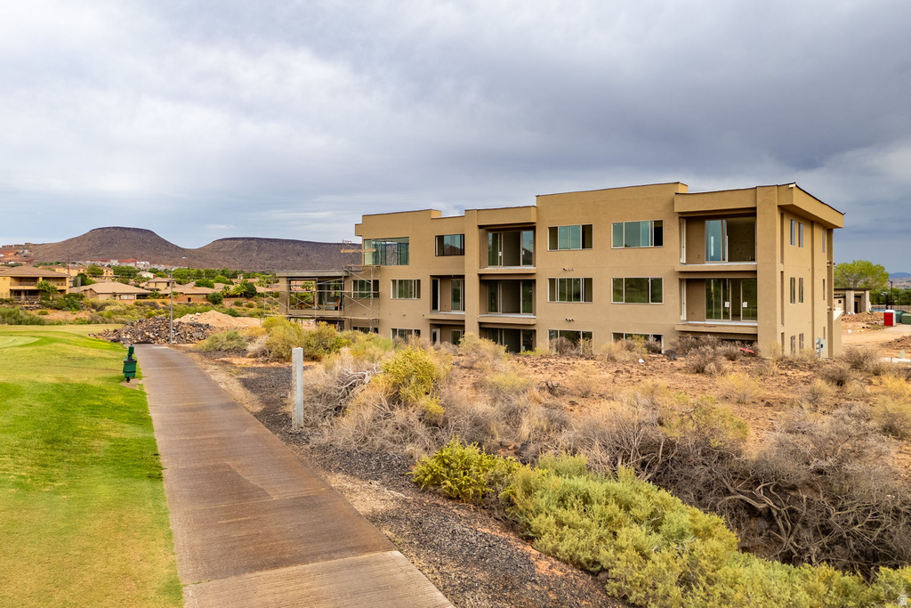 271 N COUNTRY LN #B16 St George, UT 84770