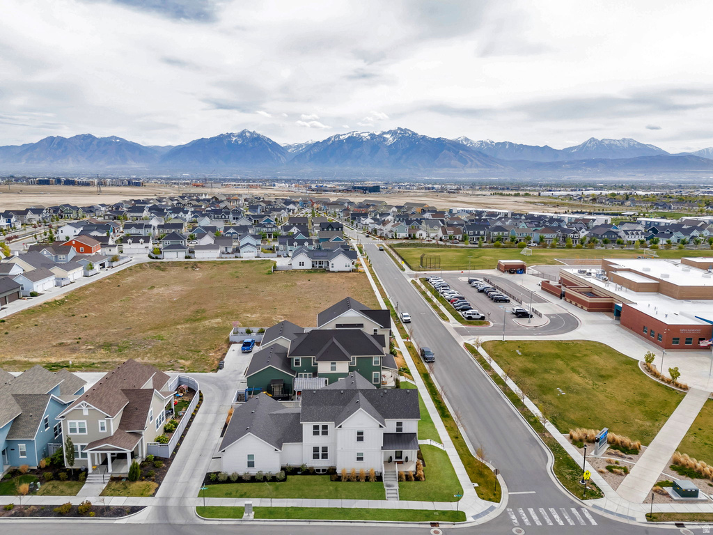 6386 W ARRANMORE DR South Jordan, UT 84009