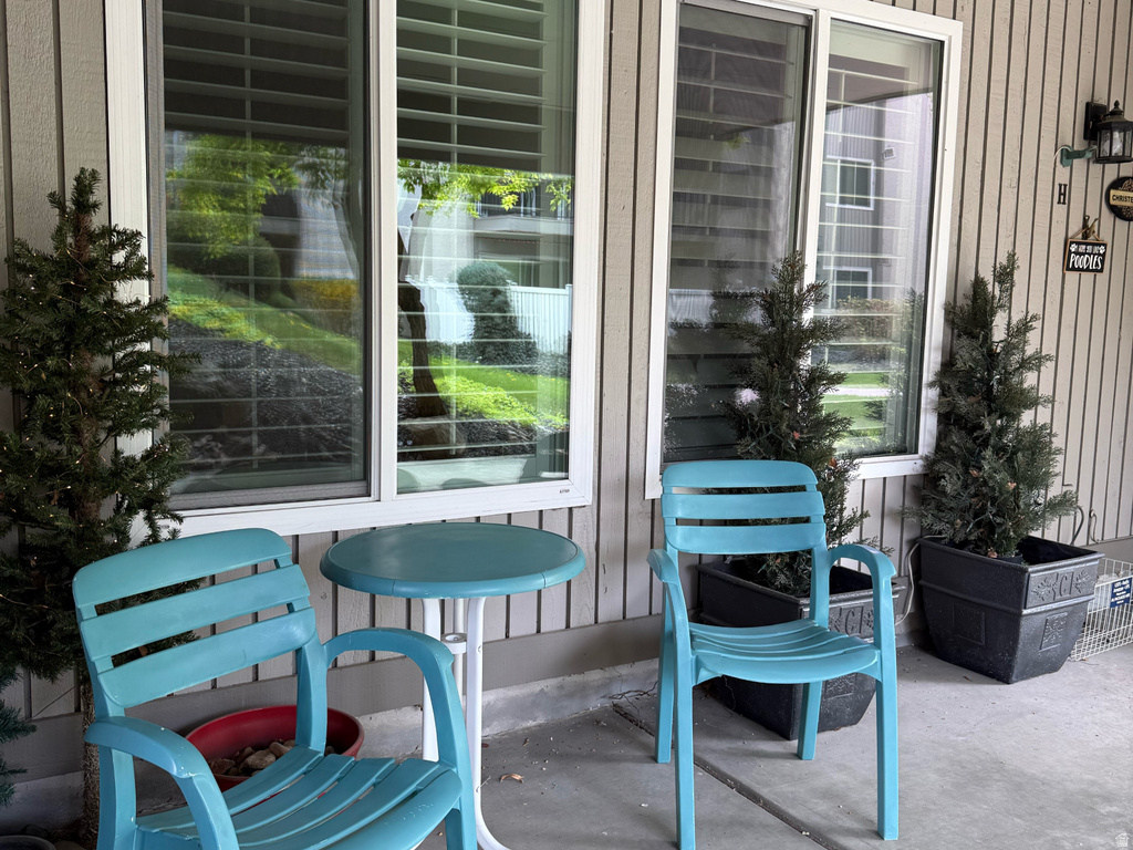 5389 S WATERBURY DR #G Salt Lake City, UT 84121