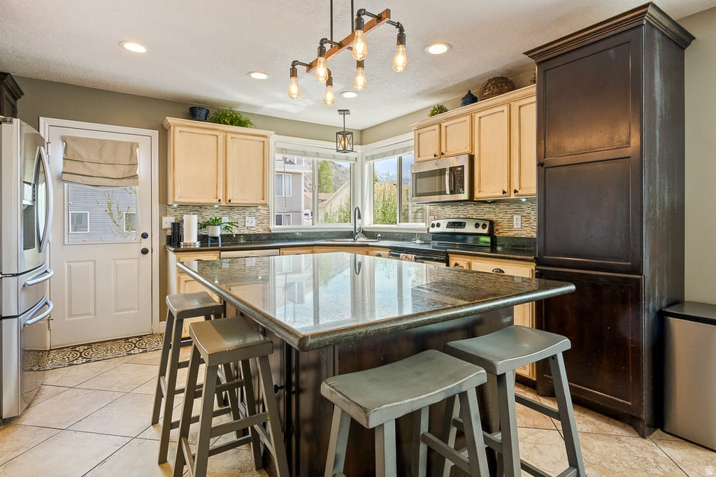 548 N 990 E Pleasant Grove, UT 84062