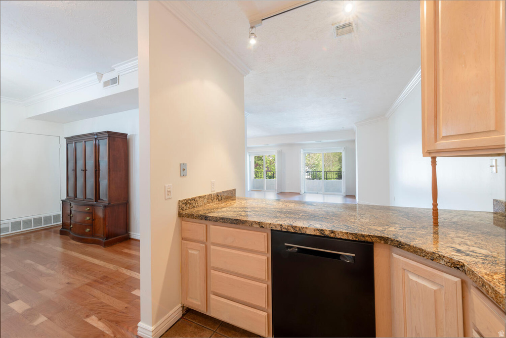 838 E SOUTH TEMPLE #208 Salt Lake City, UT 84102