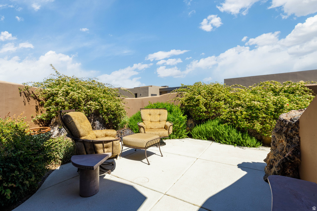 2248 N TACHEENE DR St George, UT 84770