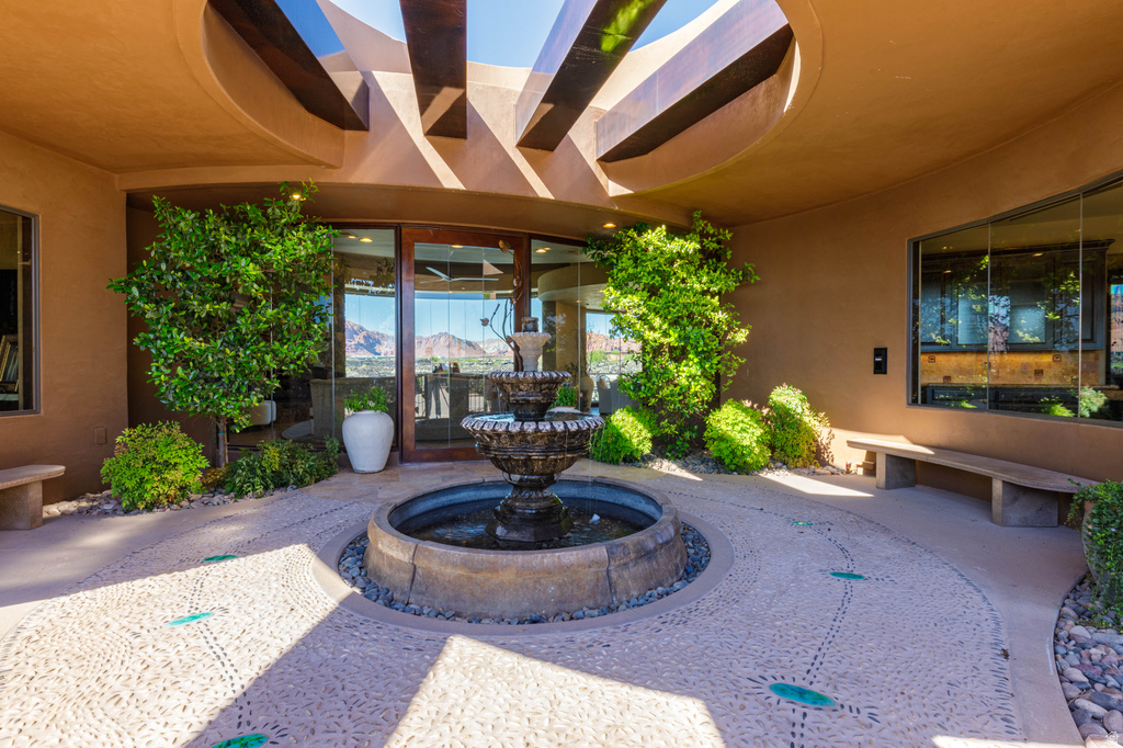 2248 N TACHEENE DR St George, UT 84770