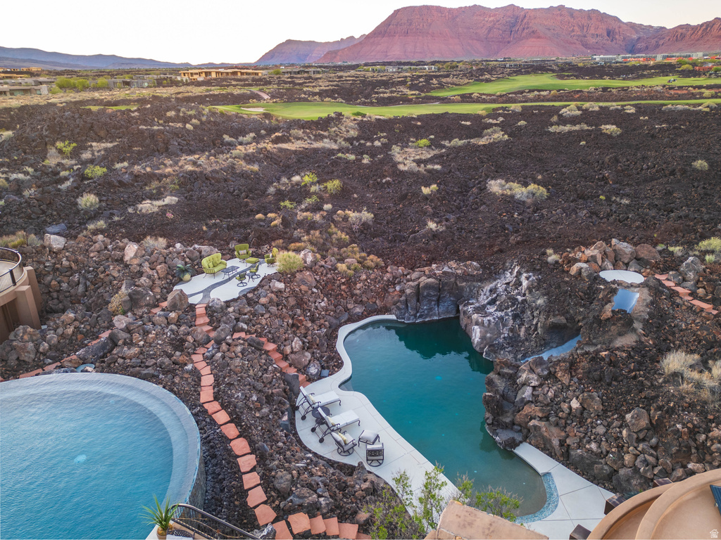 2248 N TACHEENE DR St George, UT 84770