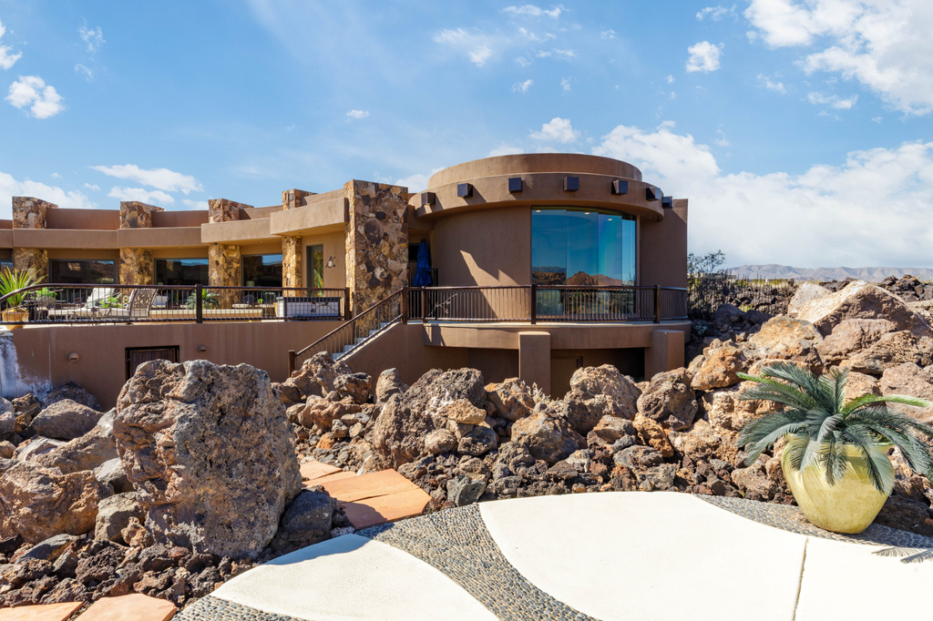 2248 N TACHEENE DR St George, UT 84770