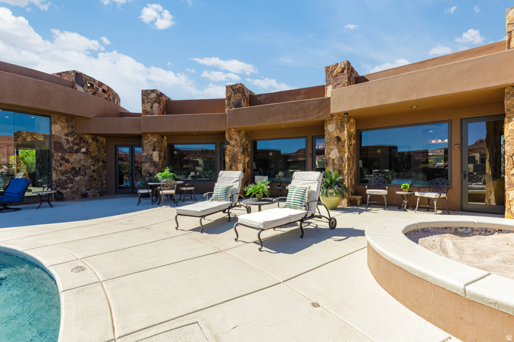 2248 N TACHEENE DR St George, UT 84770