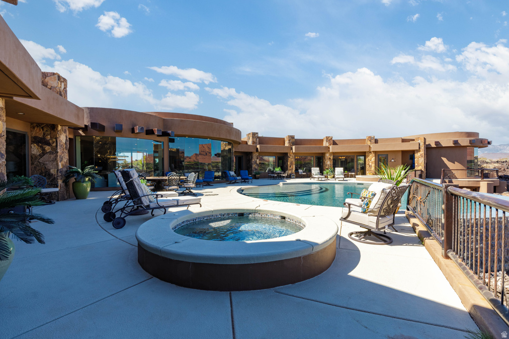 2248 N TACHEENE DR St George, UT 84770