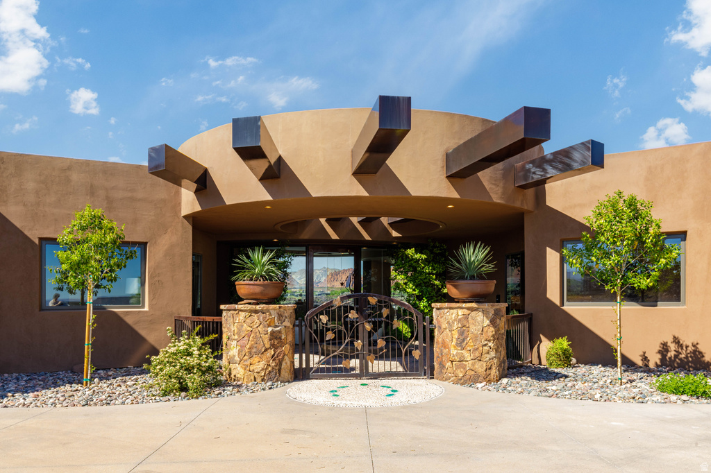 2248 N TACHEENE DR St George, UT 84770