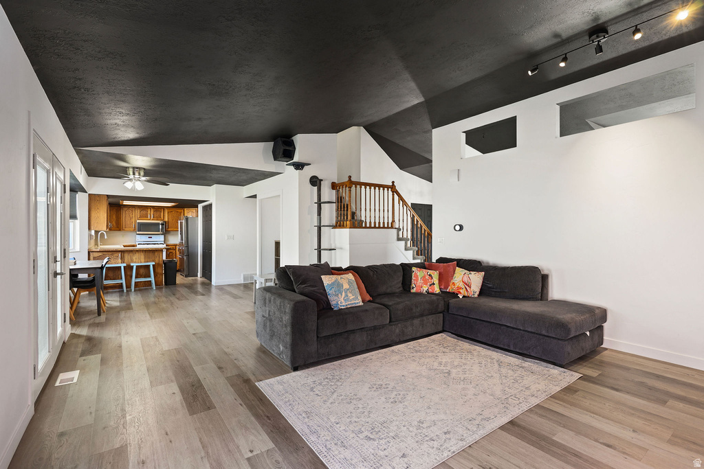 973 S VIA LA COSTA WAY Kaysville, UT 84037