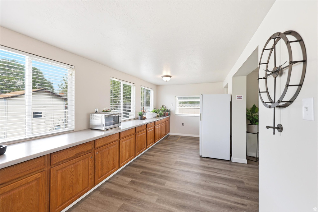 215 CAROL WAY Midvale, UT 84047