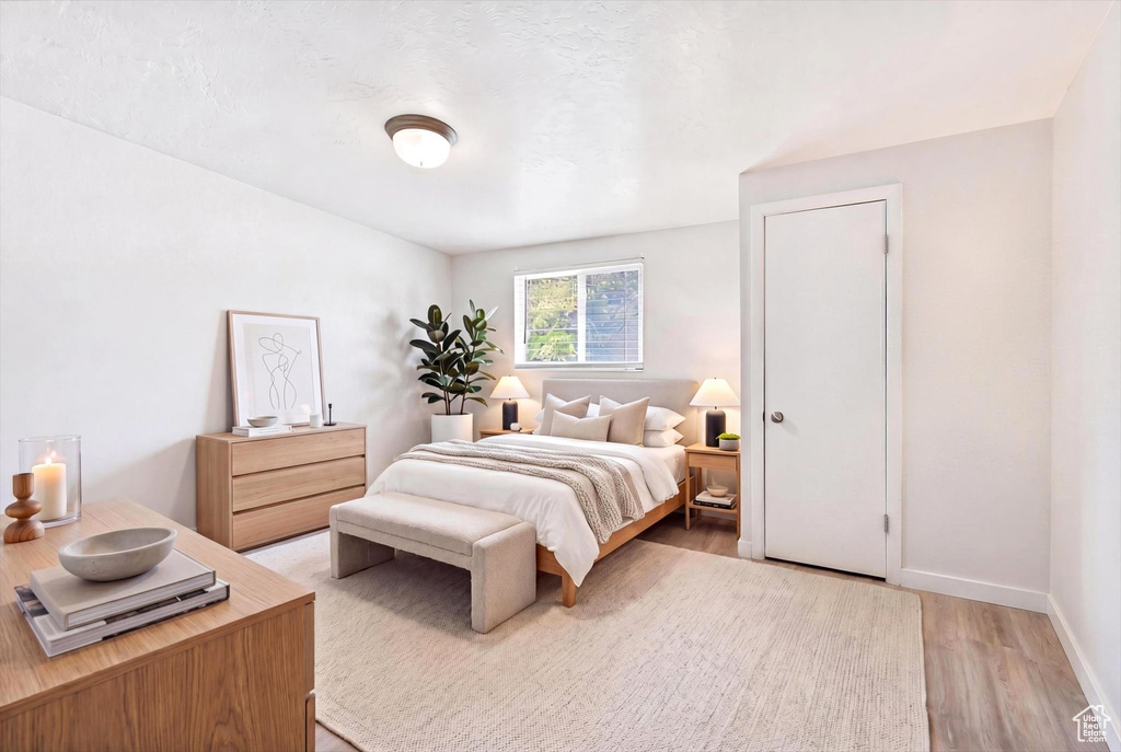 215 CAROL WAY Midvale, UT 84047
