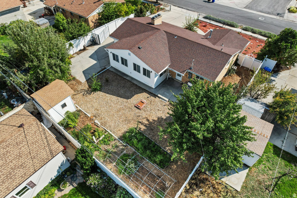 215 CAROL WAY Midvale, UT 84047