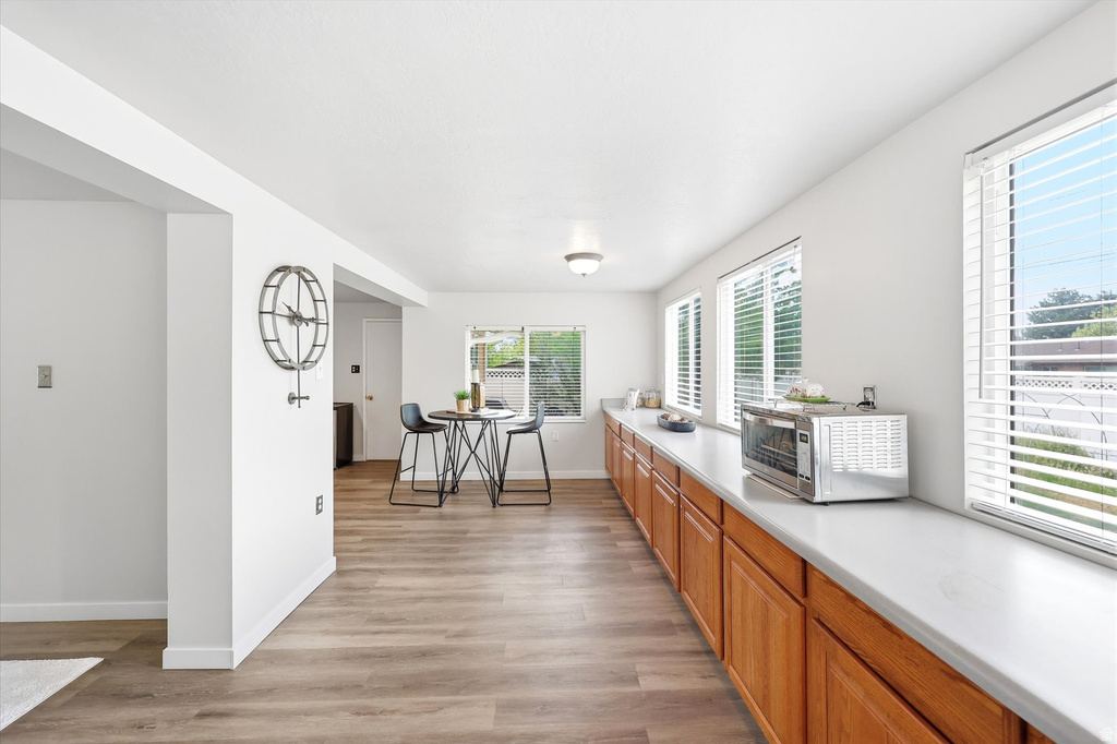 215 CAROL WAY Midvale, UT 84047