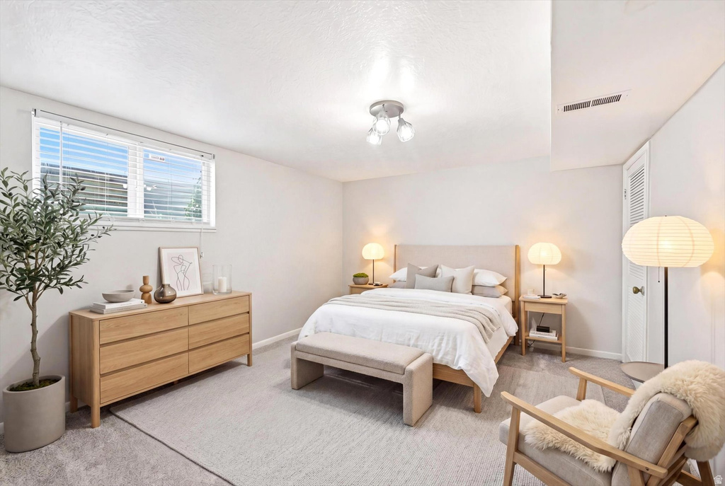 215 CAROL WAY Midvale, UT 84047