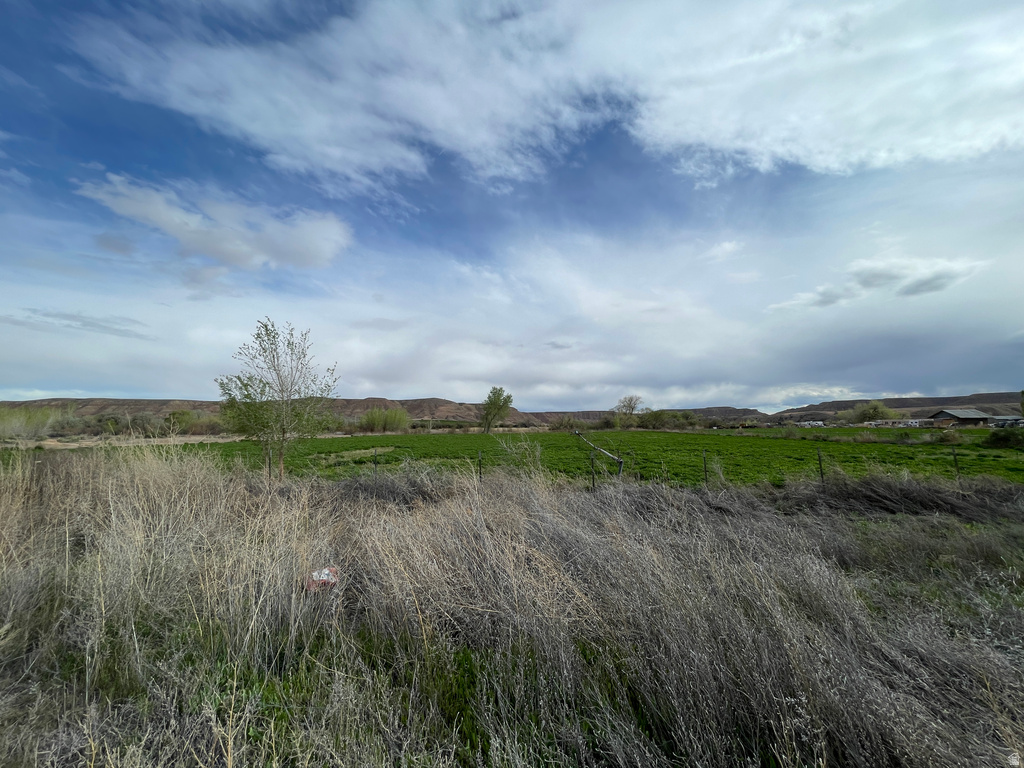 240 E HORSESHOE BEND RD Vernal, UT 84078