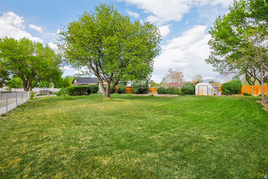 8041 S BUENO VISTA DR West Jordan, UT 84088