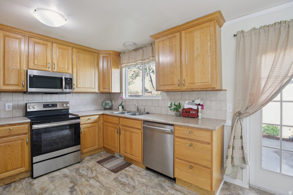 8041 S BUENO VISTA DR West Jordan, UT 84088