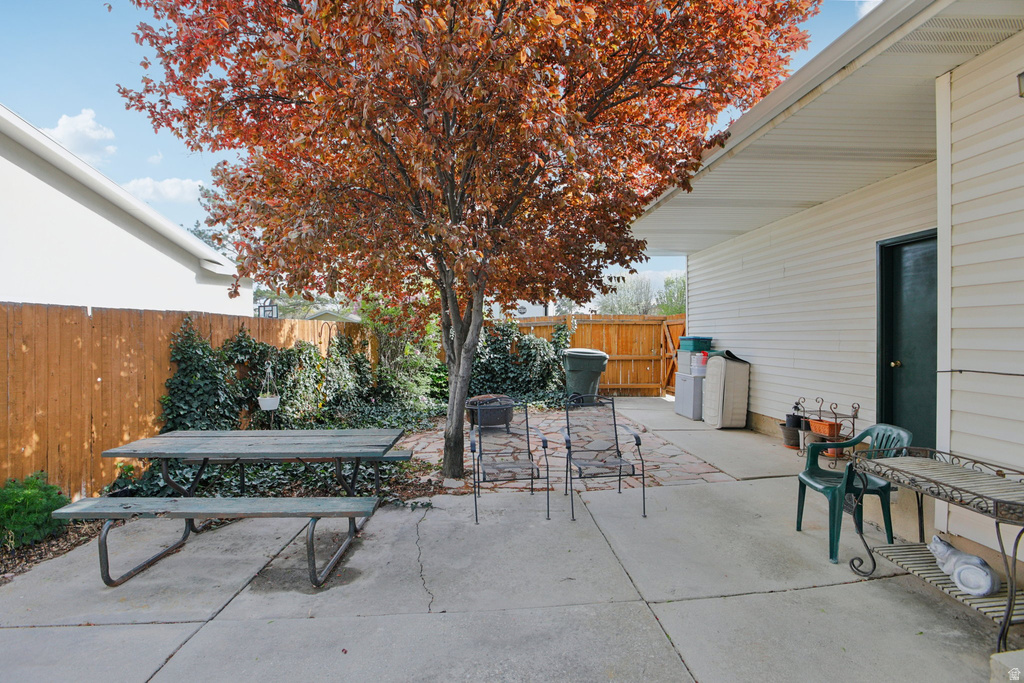 8041 S BUENO VISTA DR West Jordan, UT 84088
