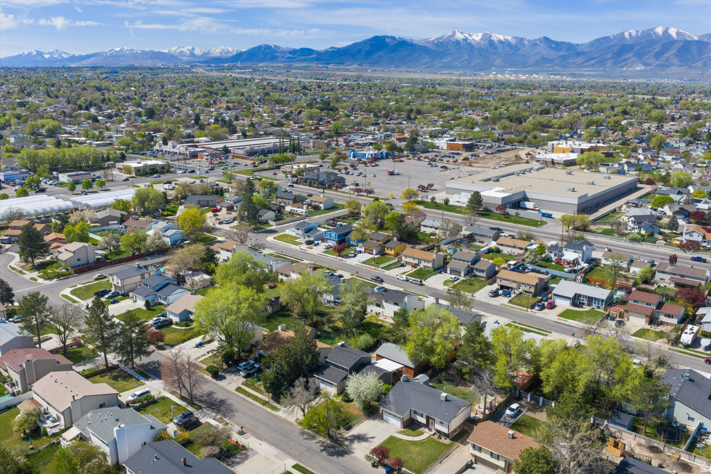 3369 S GREENMONT DR West Valley City, UT 84120