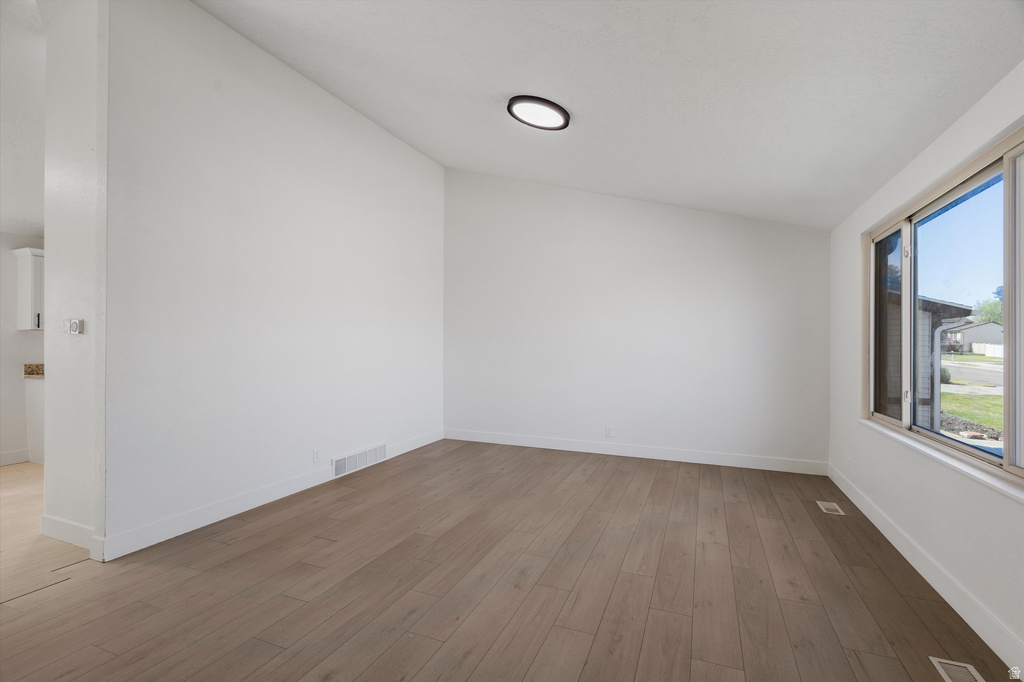 3369 S GREENMONT DR West Valley City, UT 84120