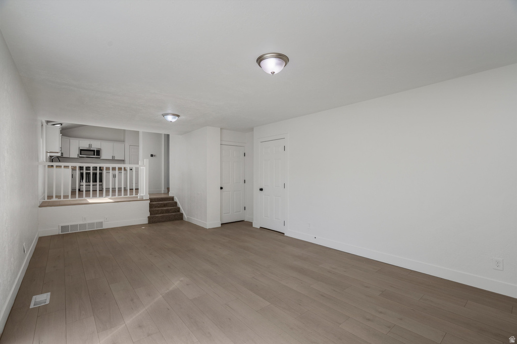 3369 S GREENMONT DR West Valley City, UT 84120