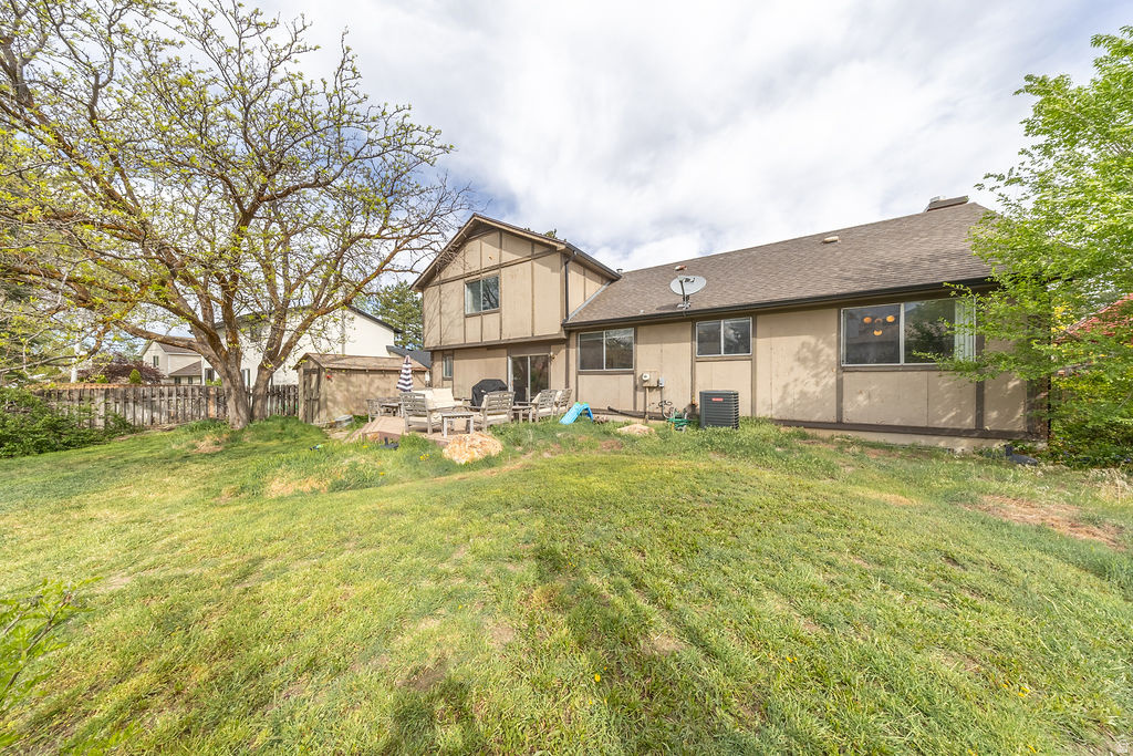 1930 E SOUTHBRIDGE WAY Sandy, UT 84093