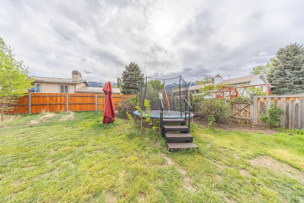 1930 E SOUTHBRIDGE WAY Sandy, UT 84093