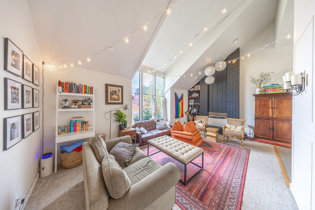 1930 E SOUTHBRIDGE WAY Sandy, UT 84093