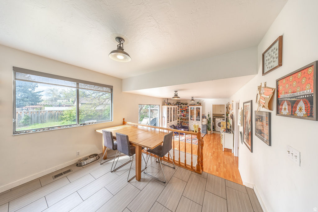 1930 E SOUTHBRIDGE WAY Sandy, UT 84093