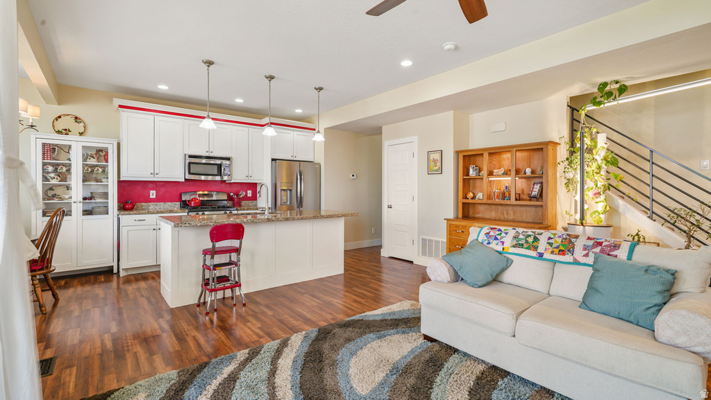 2314 S LONG DR Saratoga Springs, UT 84045