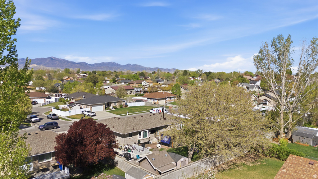 9489 S KIRKSIDE DR South Jordan, UT 84009