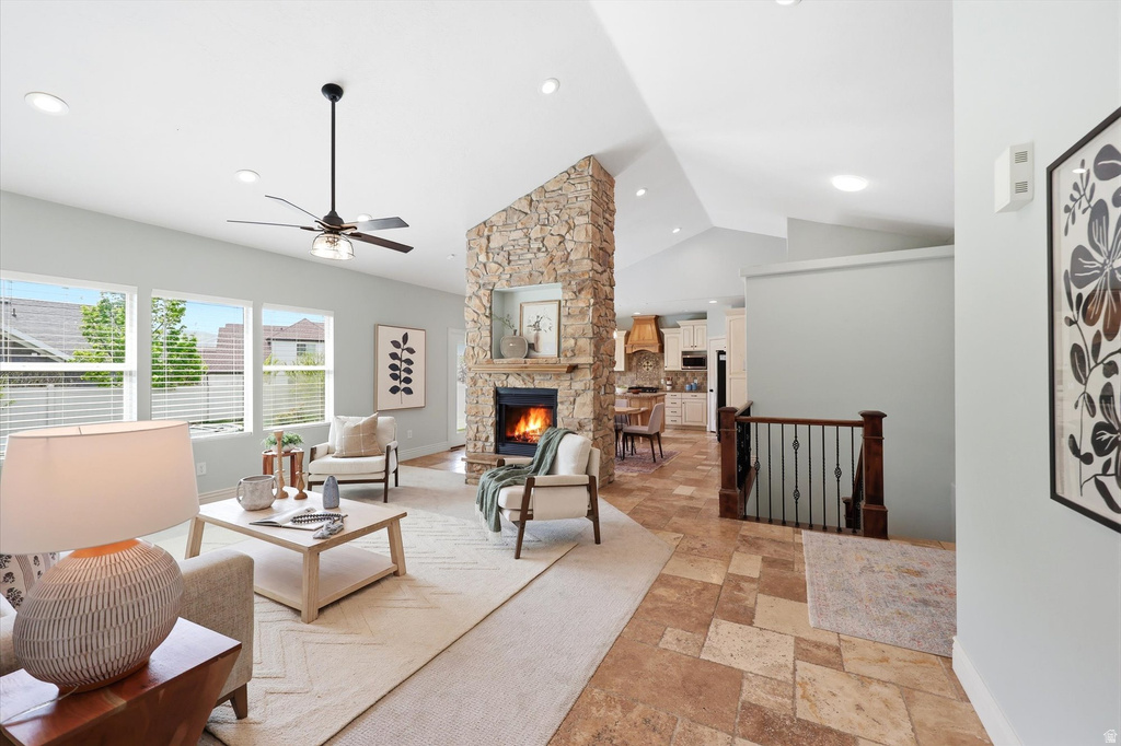 977 W WHITE WULFF DR Bluffdale, UT 84065