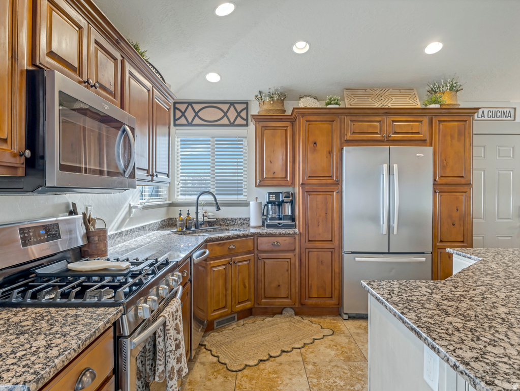 382 W ALPINE DR Saratoga Springs, UT 84045