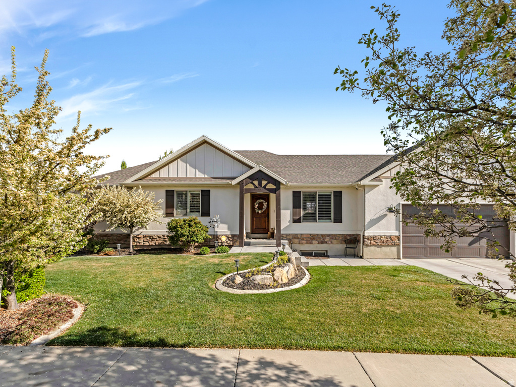 382 W ALPINE DR Saratoga Springs, UT 84045