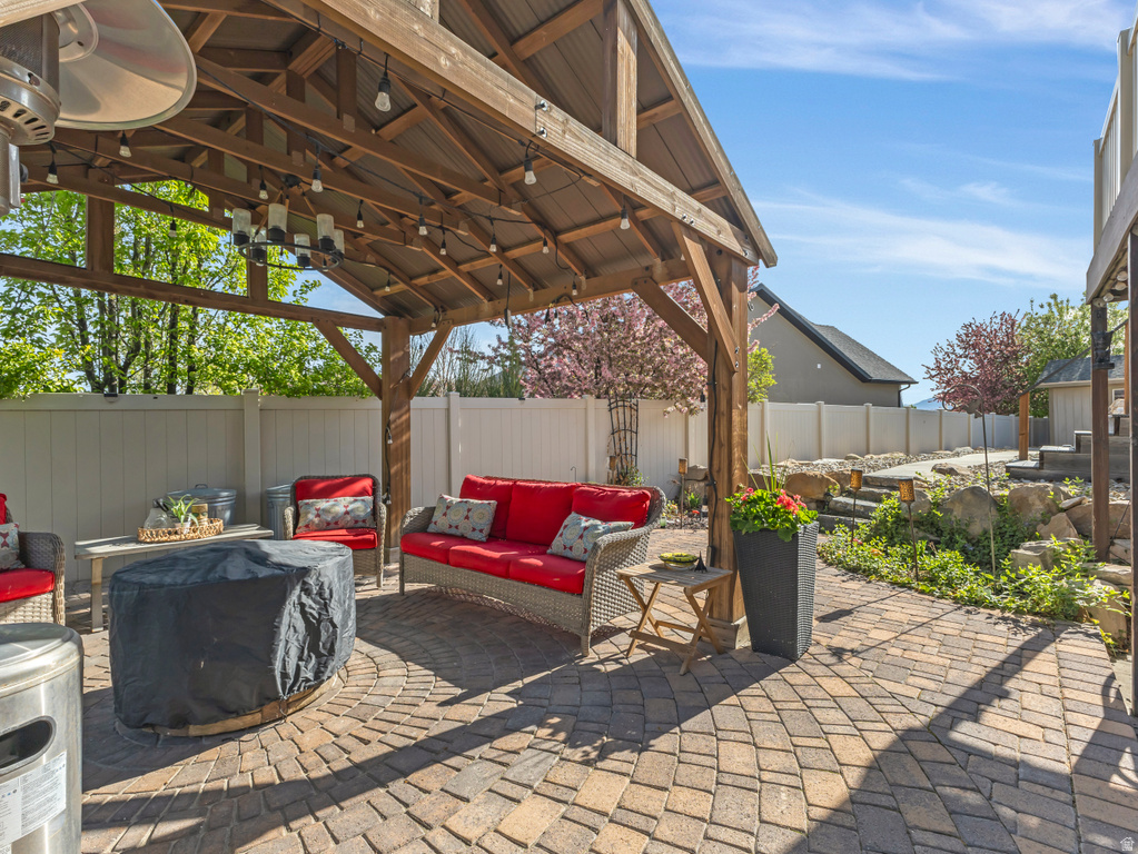 382 W ALPINE DR Saratoga Springs, UT 84045